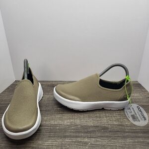 Women's OOFOS Size 7 - OOMG EEZEE Low Recovery Shoe - Taupe White NEW